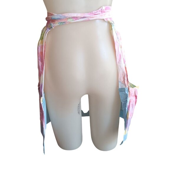 Vintage Floral Half Apron With Pastel Watercolor Design & Pockets - Picture 5 of 7
